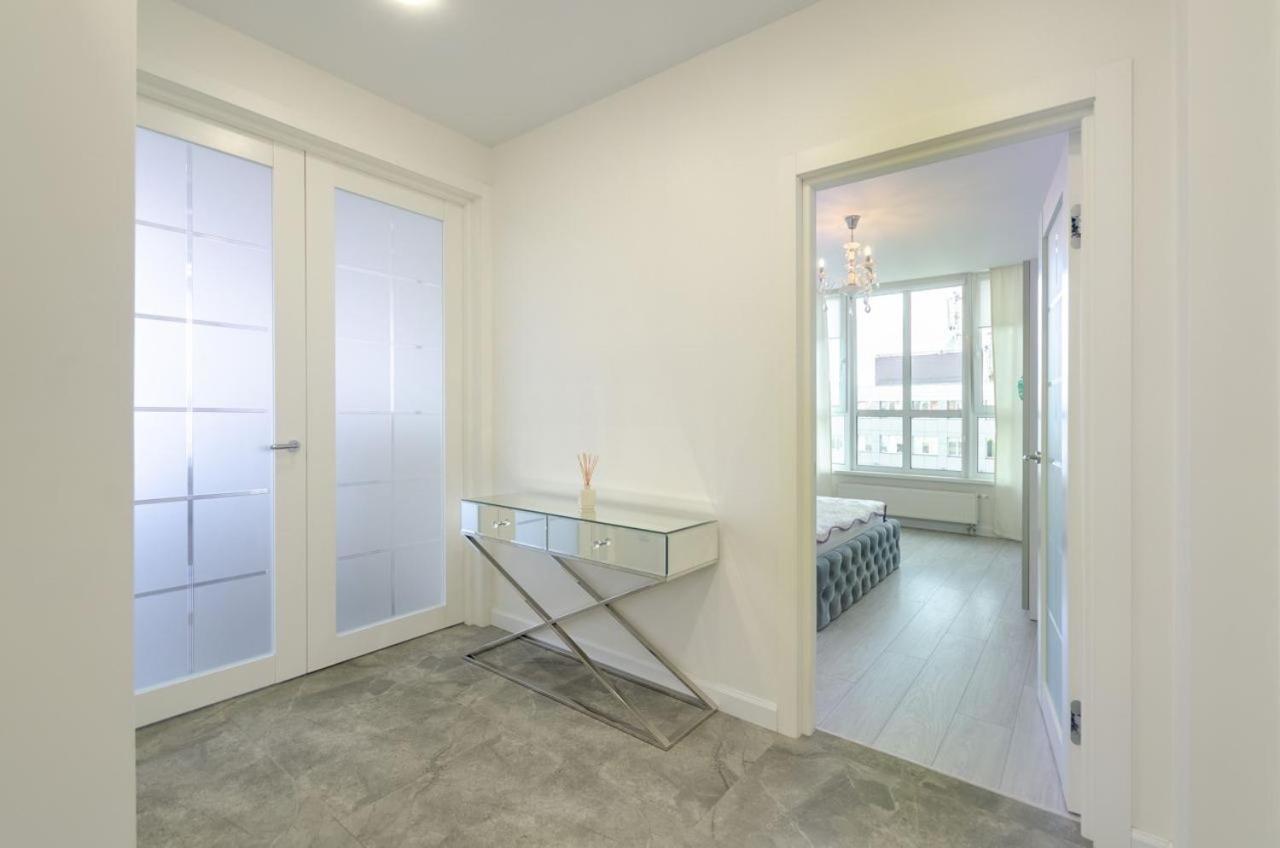Kyiv White Apartment Victory Exterior foto
